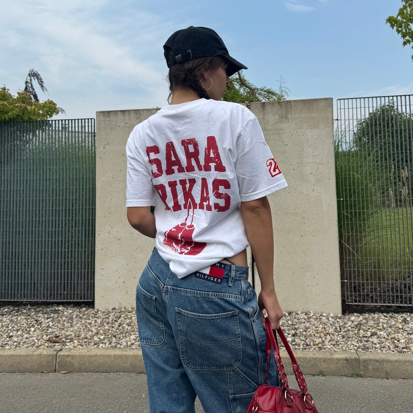 SARA RIKAS - I, SARA T-SHIRT