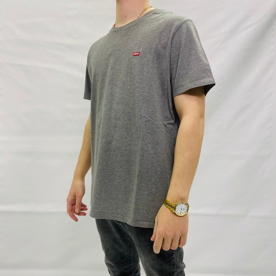 LEVIS ŠEDÉ TRIKO