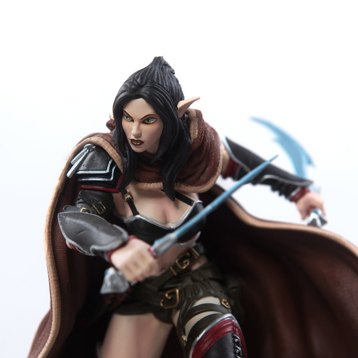 KINGDOM OF AMALUR FIGURINE