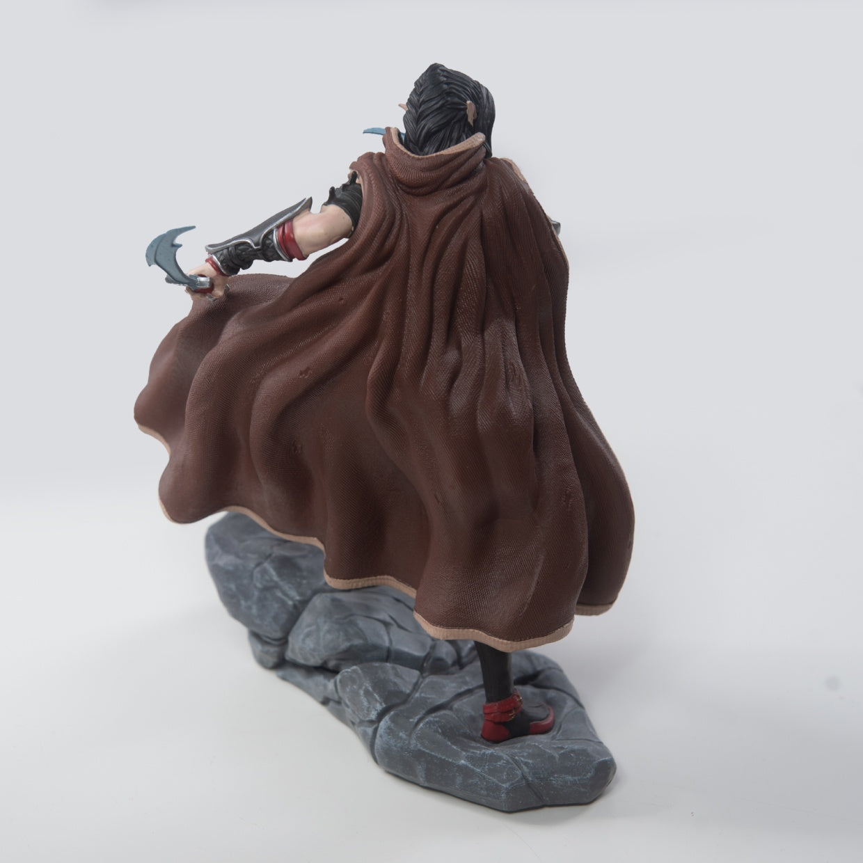 KINGDOM OF AMALUR FIGURINE