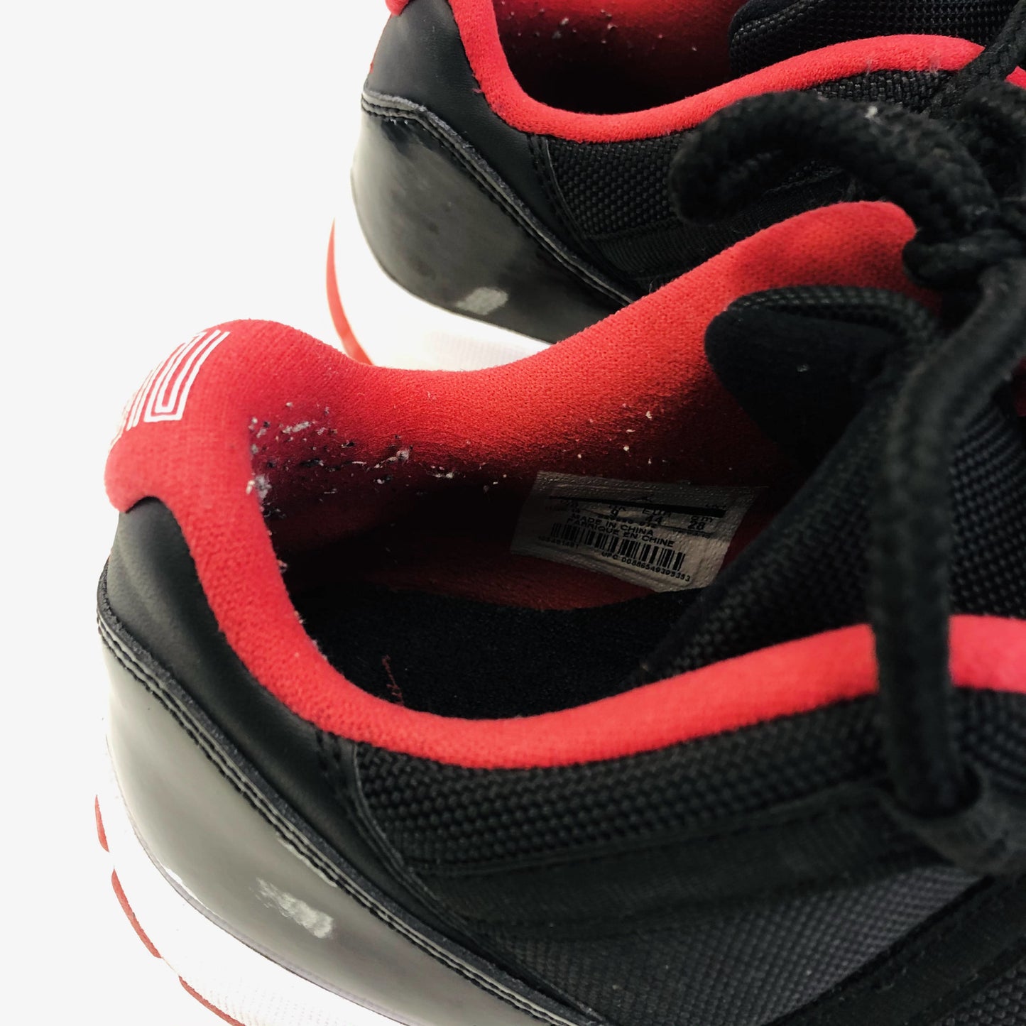 AIR JORDAN 11 BRED LOW