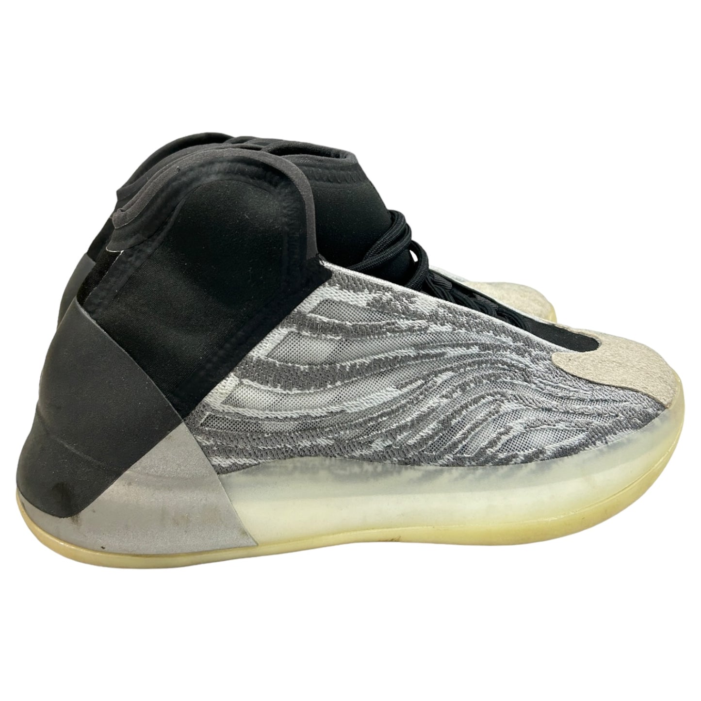 YEEZY QNTM BOTY