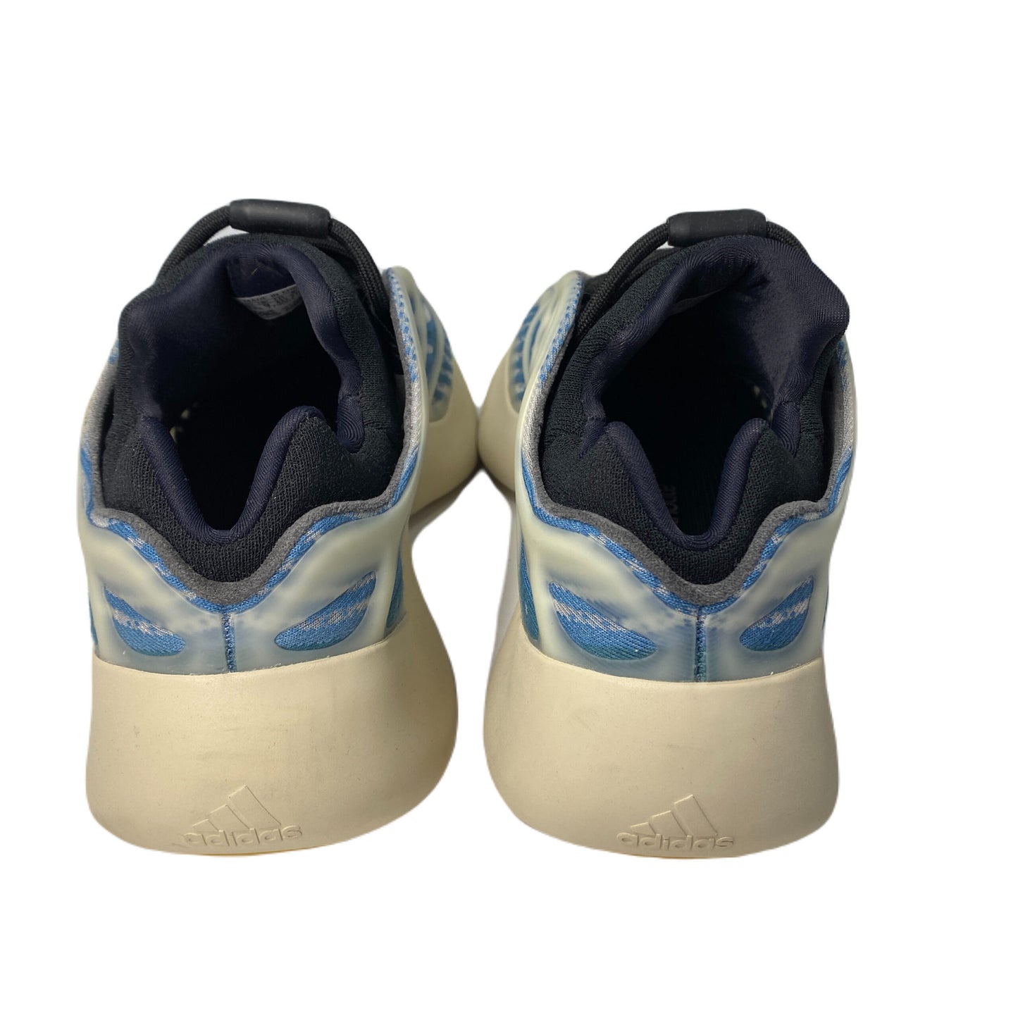 YEEZY 700 V3 BOTY