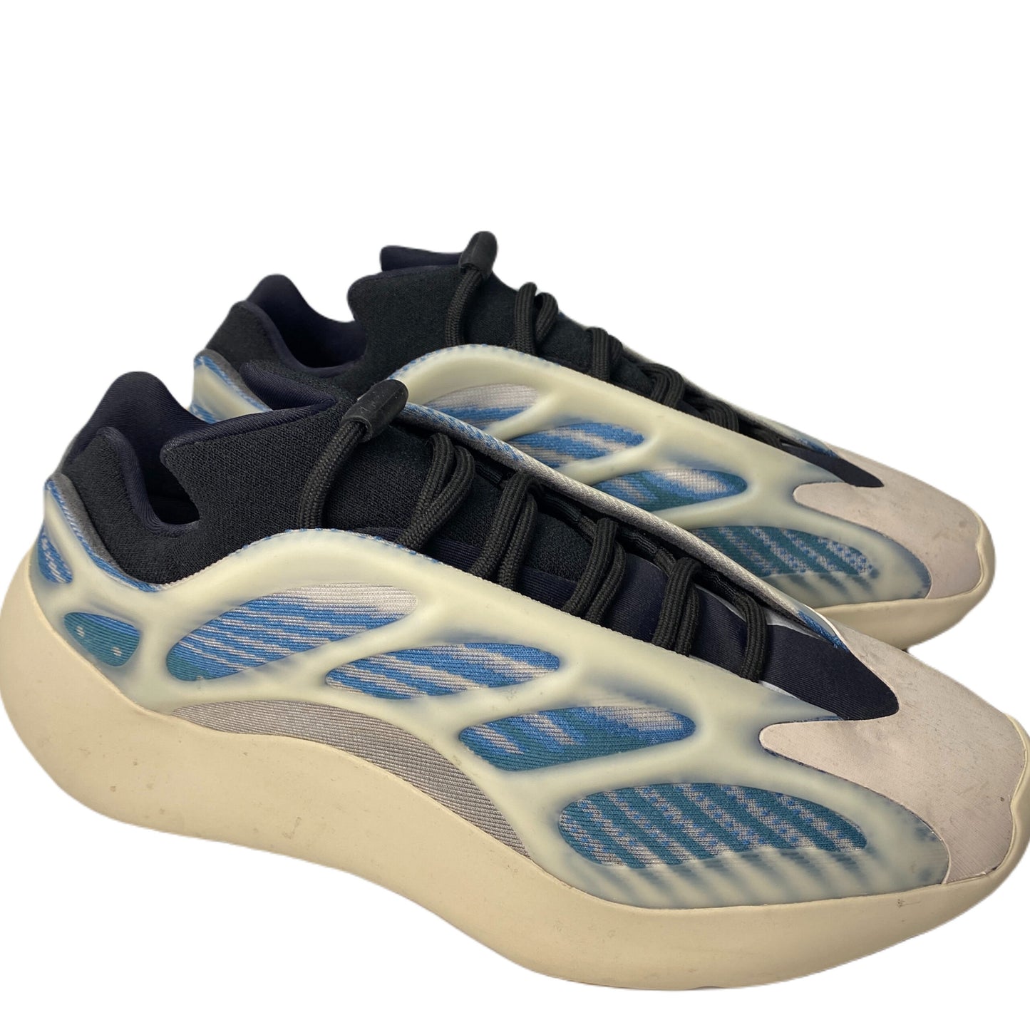 YEEZY 700 V3 BOTY