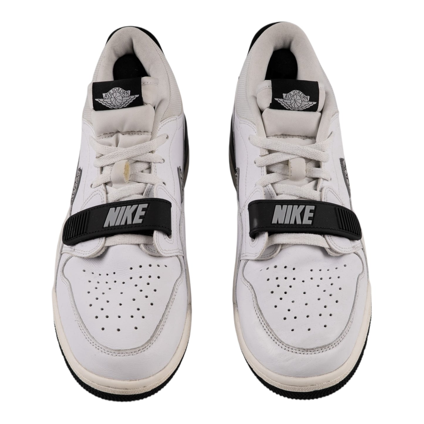 AIR JORDAN LOW LEGACY WHITE SHOES