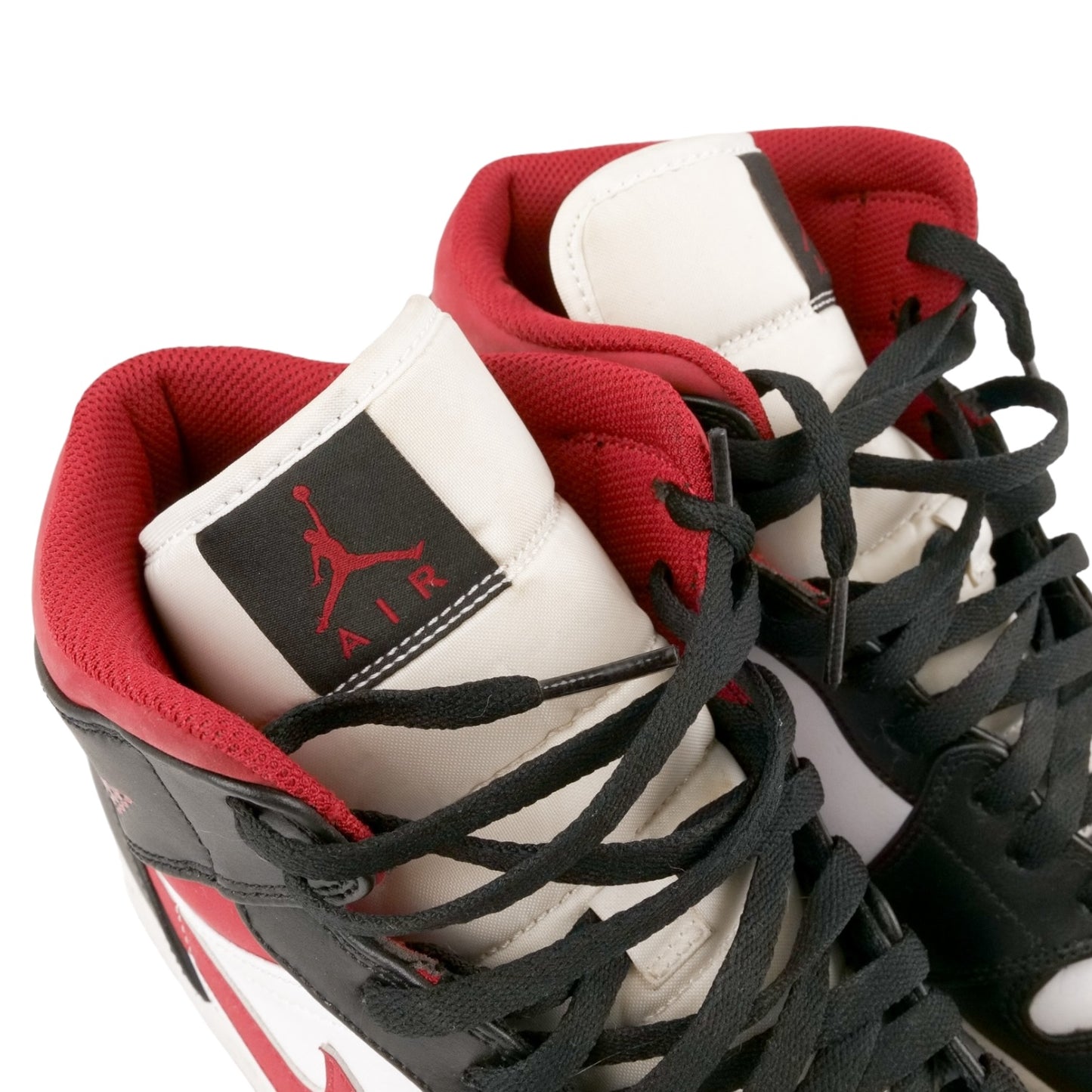 AIR JORDAN 1 MID ČERVENOČERNÉ BOTY