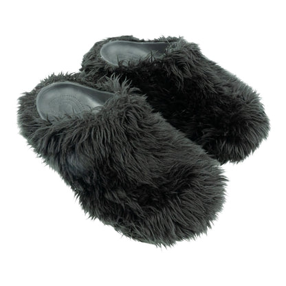 BALENCIAGA FLUFFY SLIDES