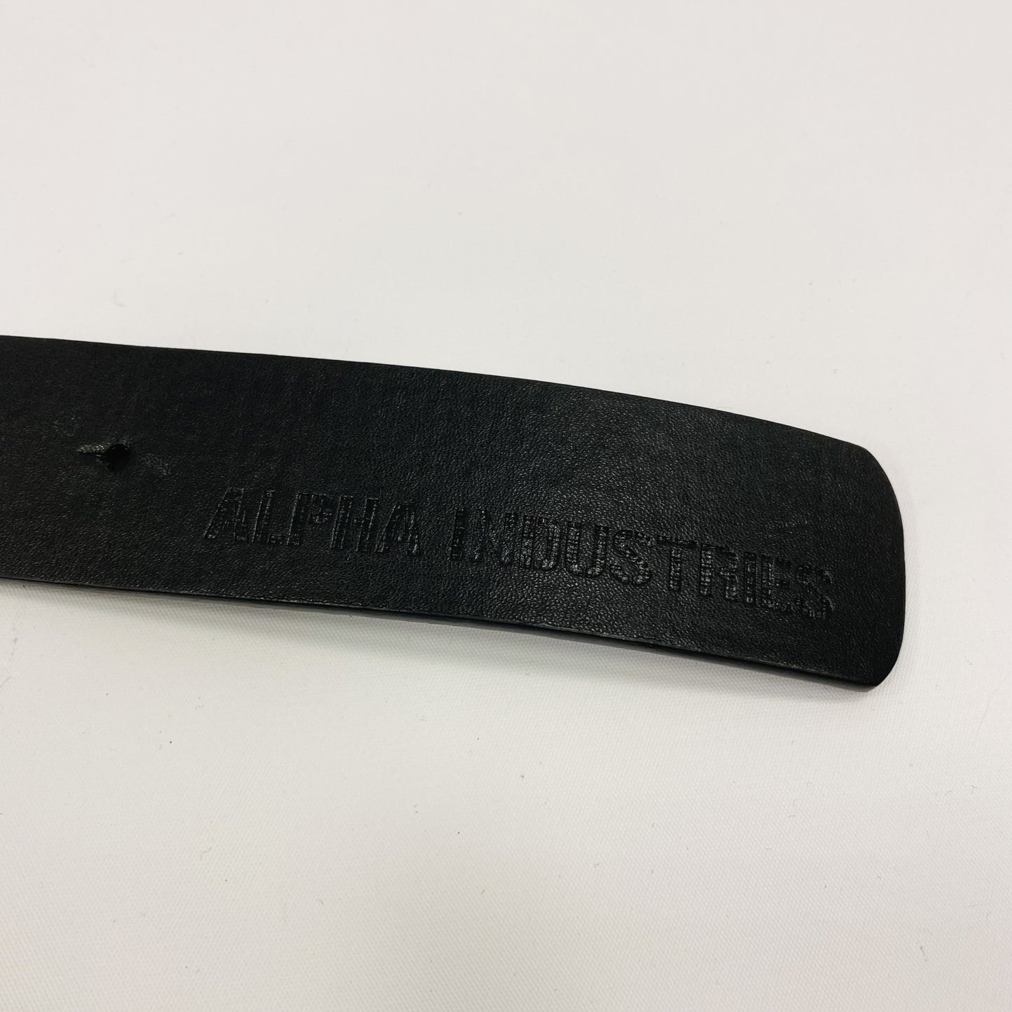 ALPHA INDUSTRIES PÁSEK
