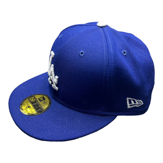 LA MODRÁ NEW ERA