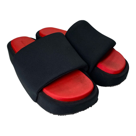 Y-3 ČERNÉ PANTOFLE