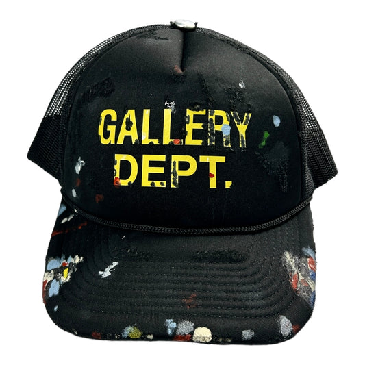 GALLERY DEPT. ČERNÁ KŠILTOVKA OD BARVY