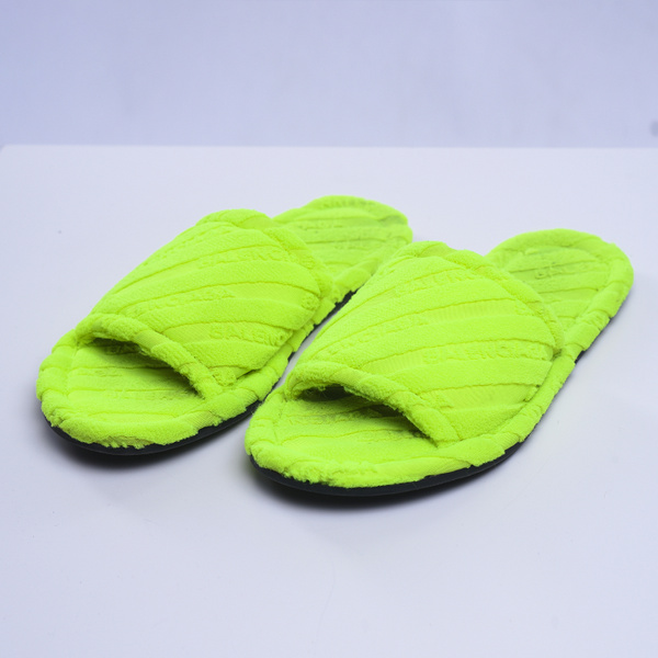 Pantofle Balenciaga zelené