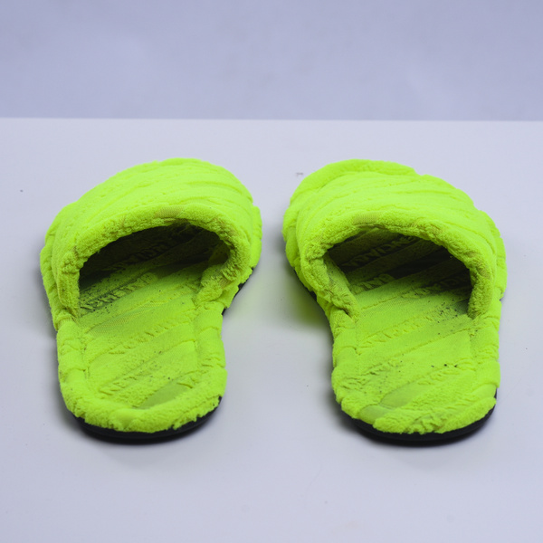 Pantofle Balenciaga zelené detail nášlapné plochy